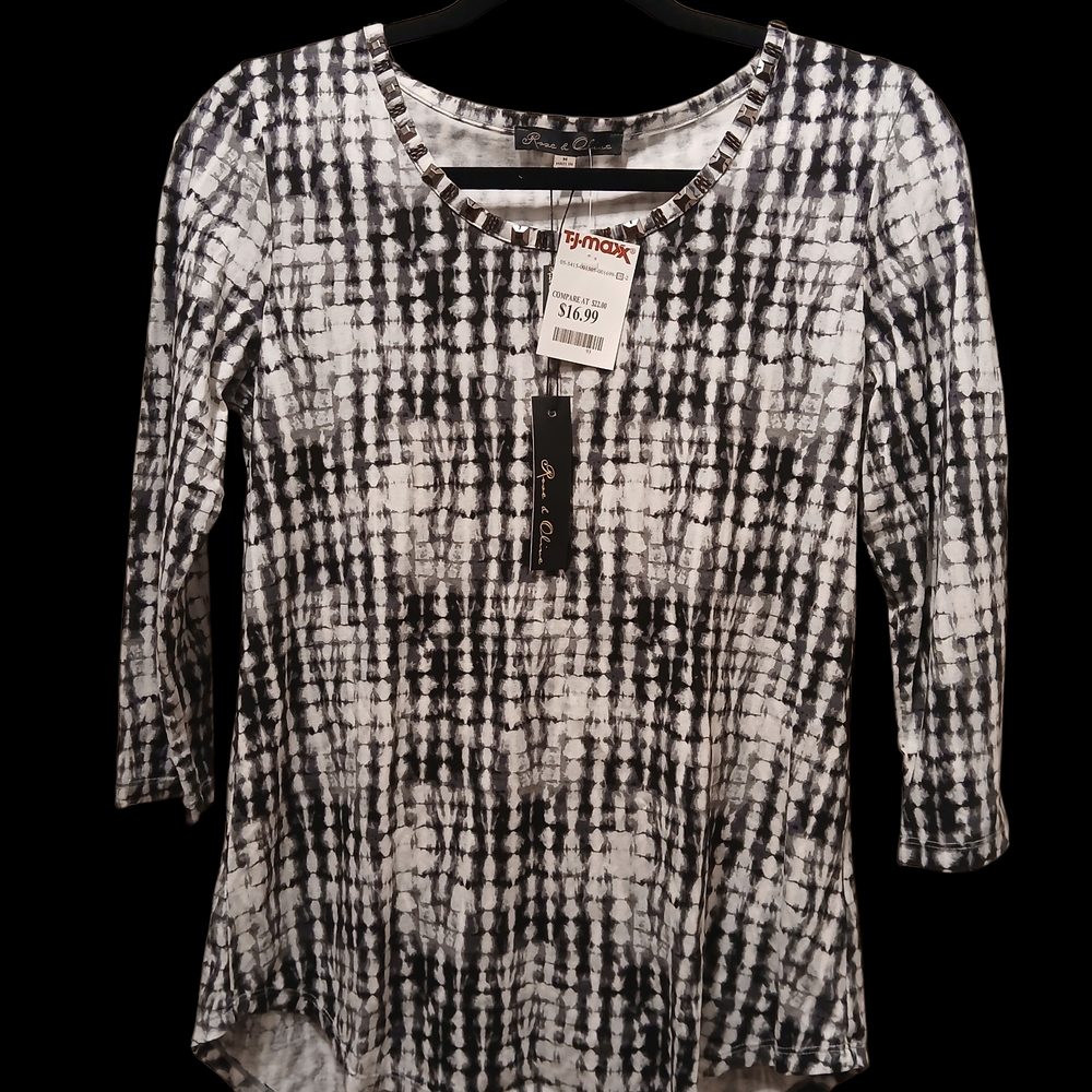 Rose & Olive Black and White Patterned Blouse